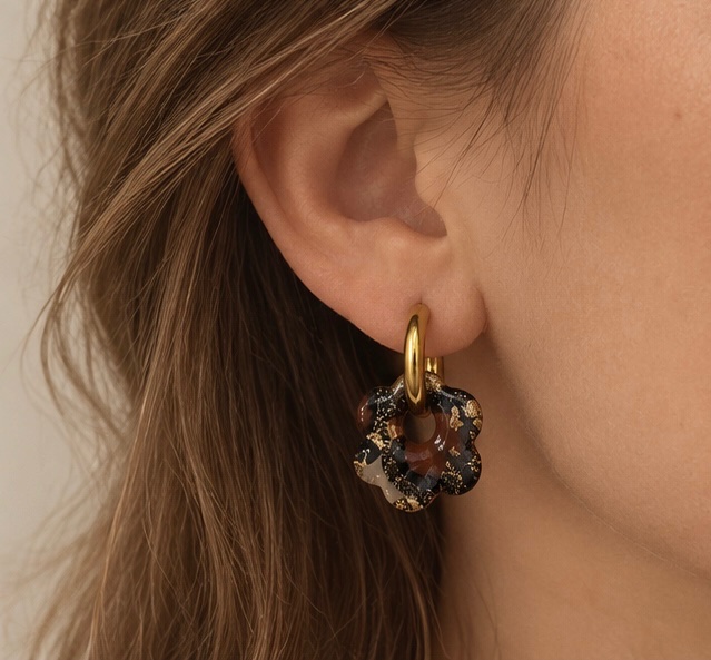 Créoles fleur amovible - vue 2 - bijou artisanal Tipoïa Bijoux