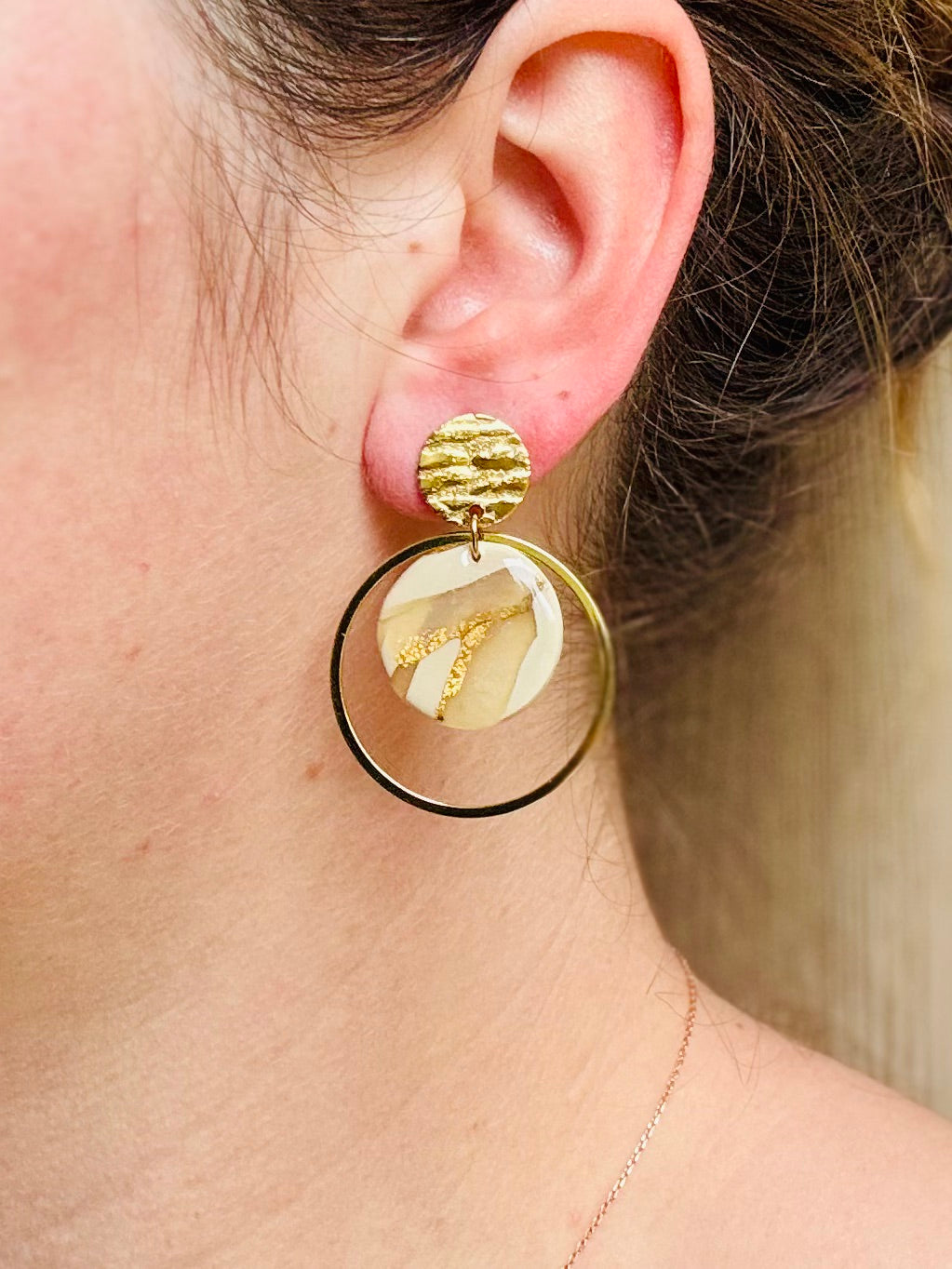 Boucles d'oreilles 'Loya Dorée' — bijou artisanal Tipoïa Bijoux