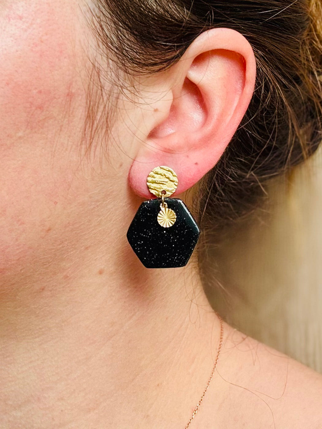 Boucles d'oreilles 'Oxa Dorée' — vue 6 — bijou artisanal Tipoïa Bijoux