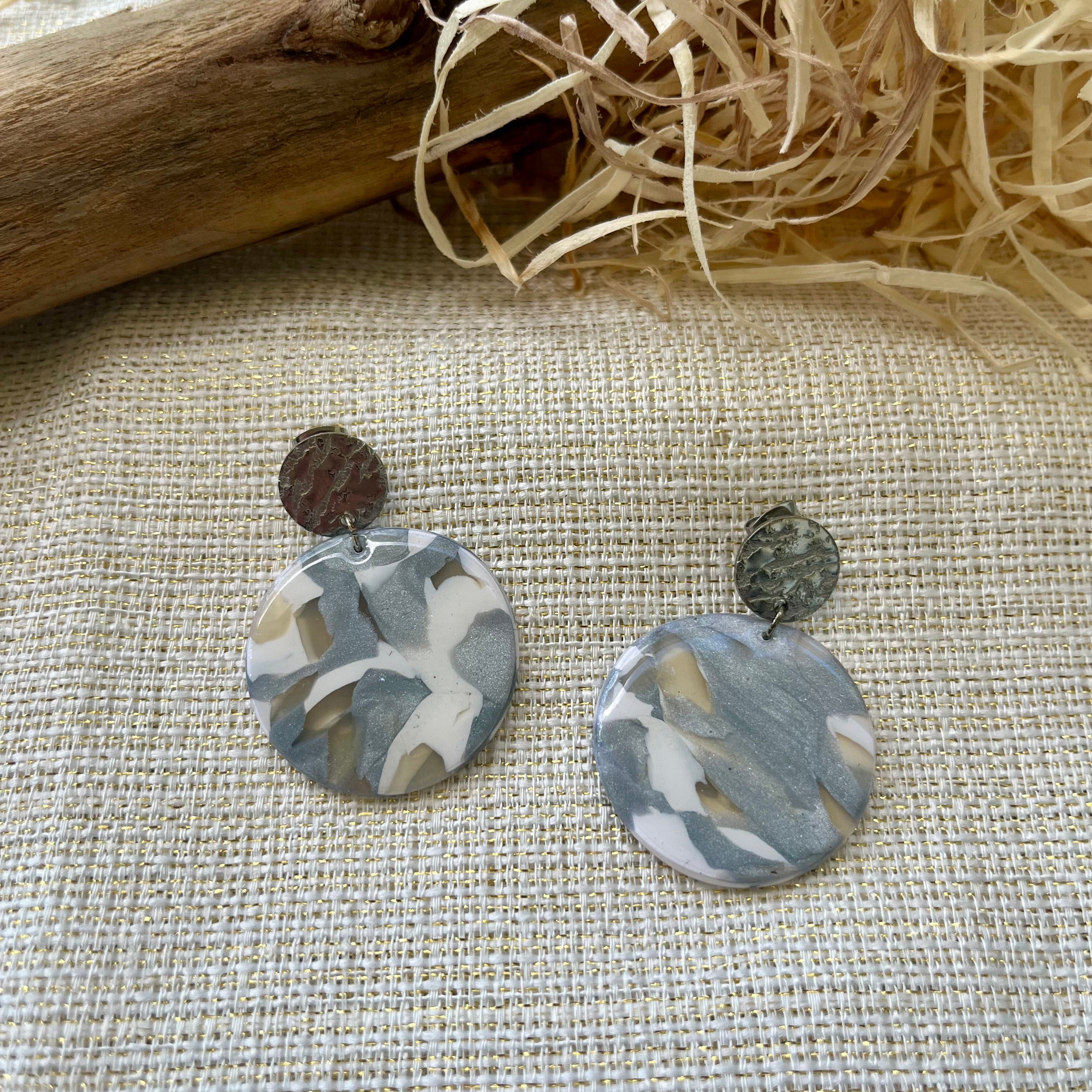 Boucles d'oreilles 'Runa Argenté' — vue 6 — bijou artisanal Tipoïa Bijoux