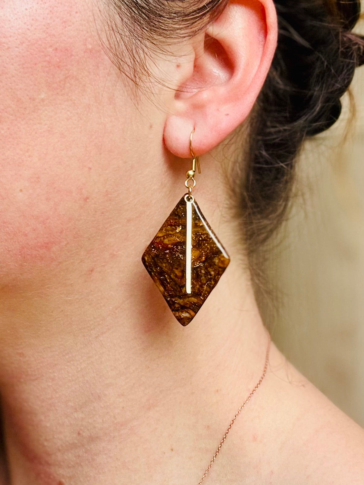Boucles d'oreilles 'Sola' — vue 5 — bijou artisanal Tipoïa Bijoux