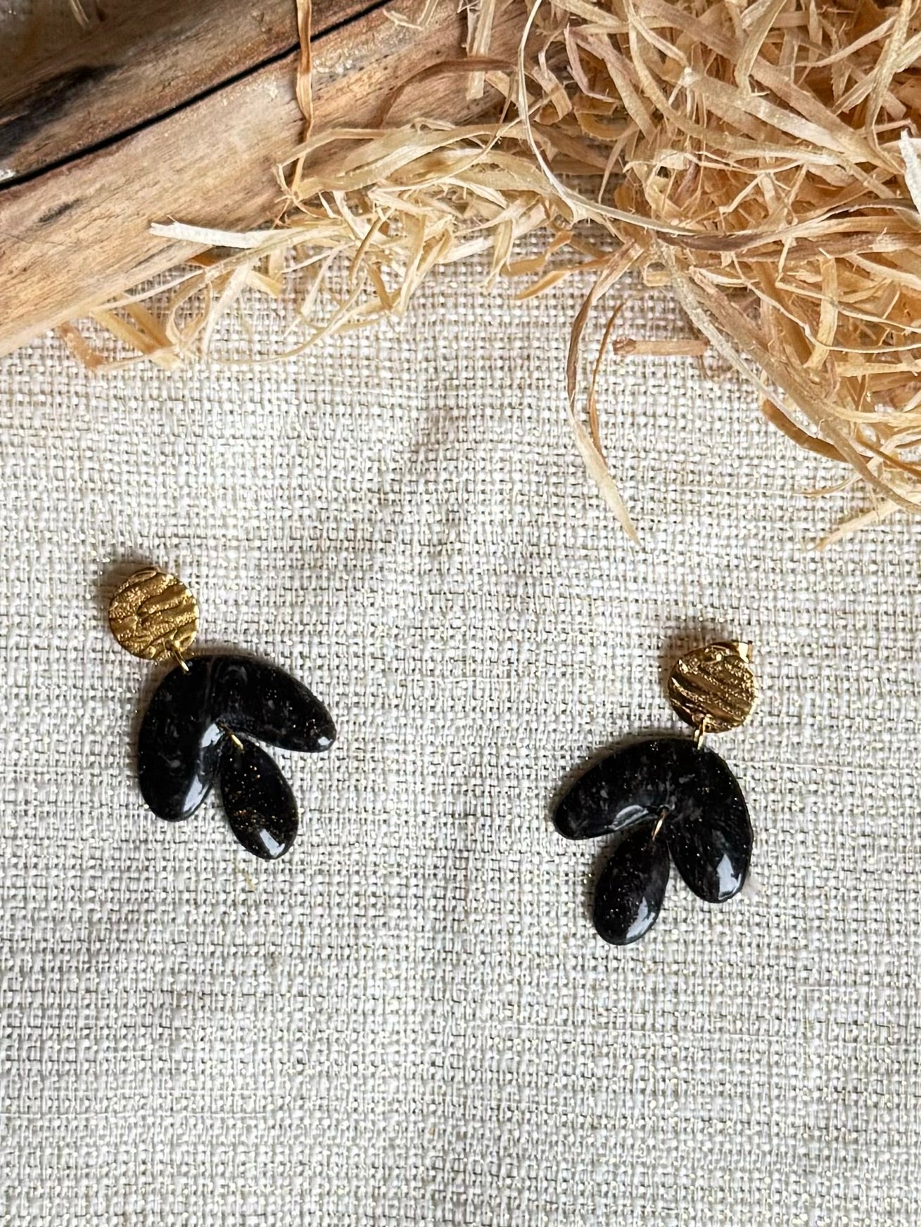 Boucles d'oreilles 'Zila' — vue 3 — bijou artisanal Tipoïa Bijoux