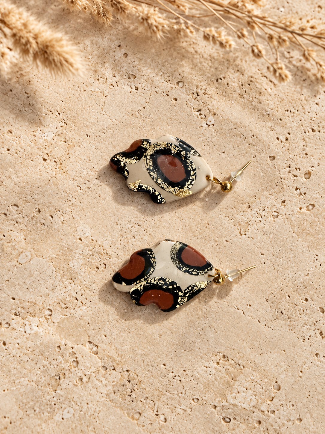 Boucles d'oreilles motif léopard - bijou artisanal Tipoïa Bijoux