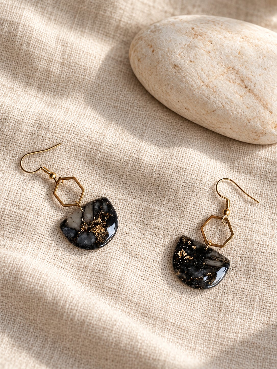 Boucles d'oreilles 'Lyra Oxa' - vue 3 - bijou artisanal Tipoïa Bijoux