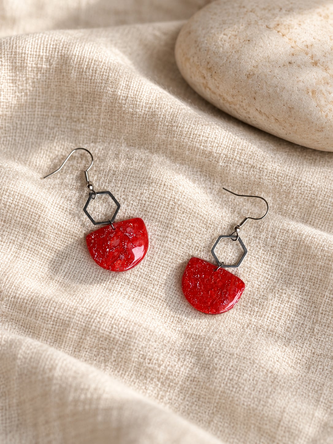 Boucles d'oreilles 'Lyra Oxa' - vue 5 - bijou artisanal Tipoïa Bijoux