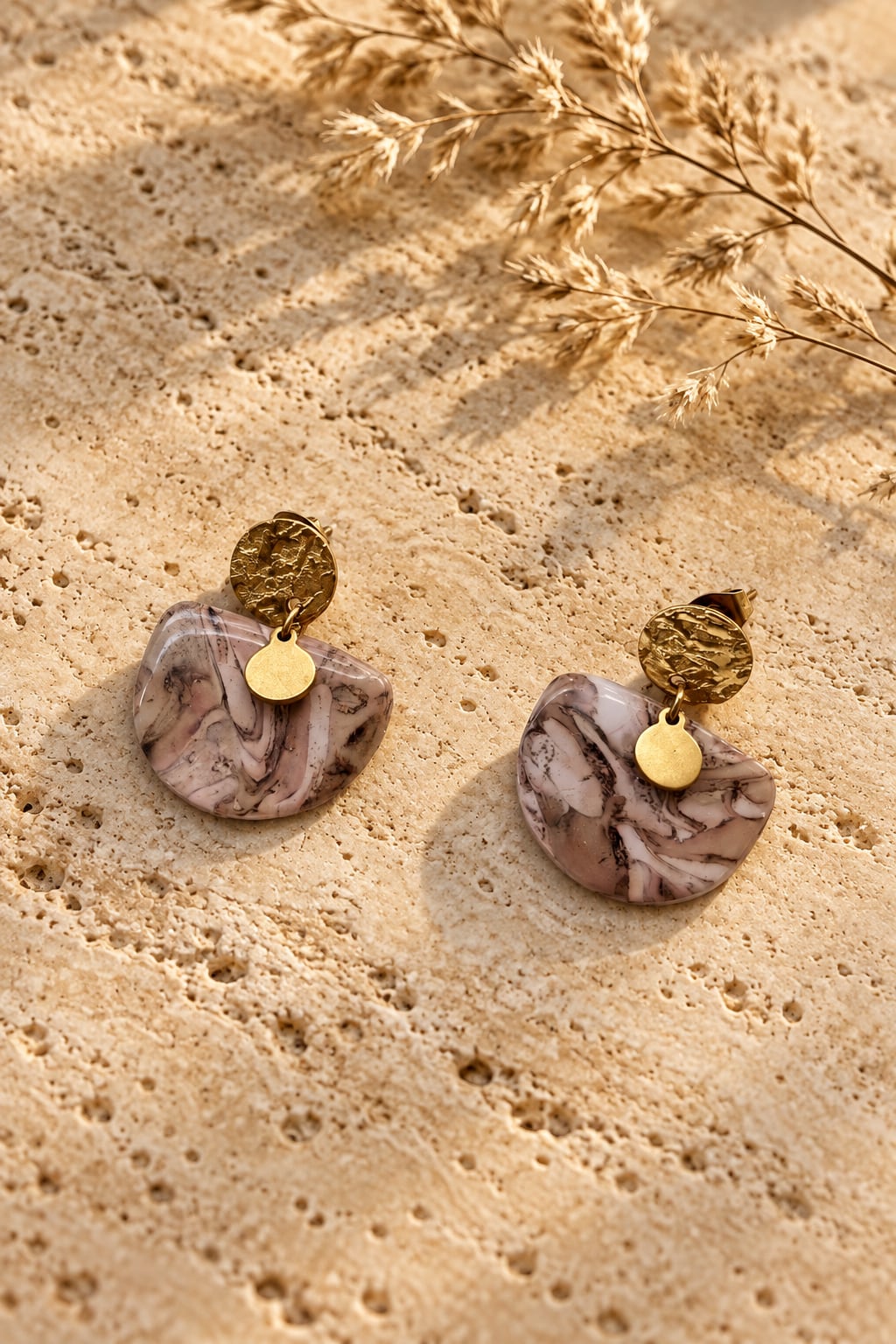 Boucles d'oreilles 'Nira Dorée' - vue 8 - bijou artisanal Tipoïa Bijoux
