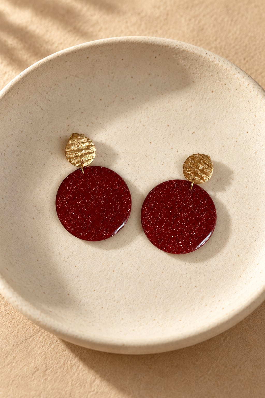 Boucles d'oreilles 'Runa Dorée' - vue 11 - bijou artisanal Tipoïa Bijoux