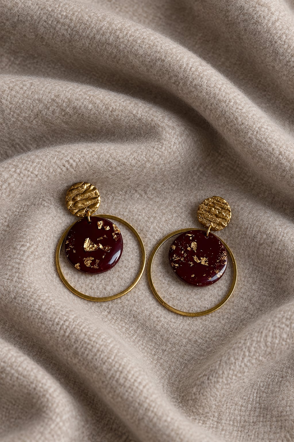 Boucles d'oreilles 'Loya Dorée' - vue 10 - bijou artisanal Tipoïa Bijoux
